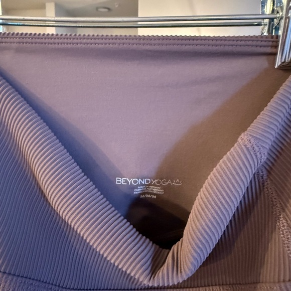 Beyond Yoga Impulse Ribbed Legging and Bra Set M Woodlawn - NWOT - Picture 6 of 9